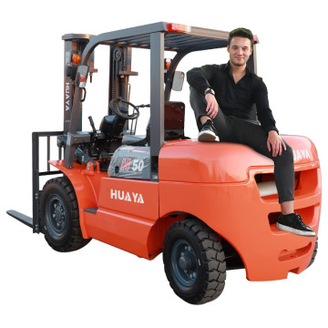 跨境专供柴油叉车2t-35t合力同等配置两驱四驱座驾式搬运设备工厂