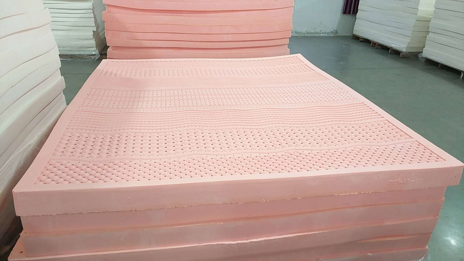 负离子天然乳胶床垫泰国天然乳胶床垫子石墨烯天然乳胶床垫子单人