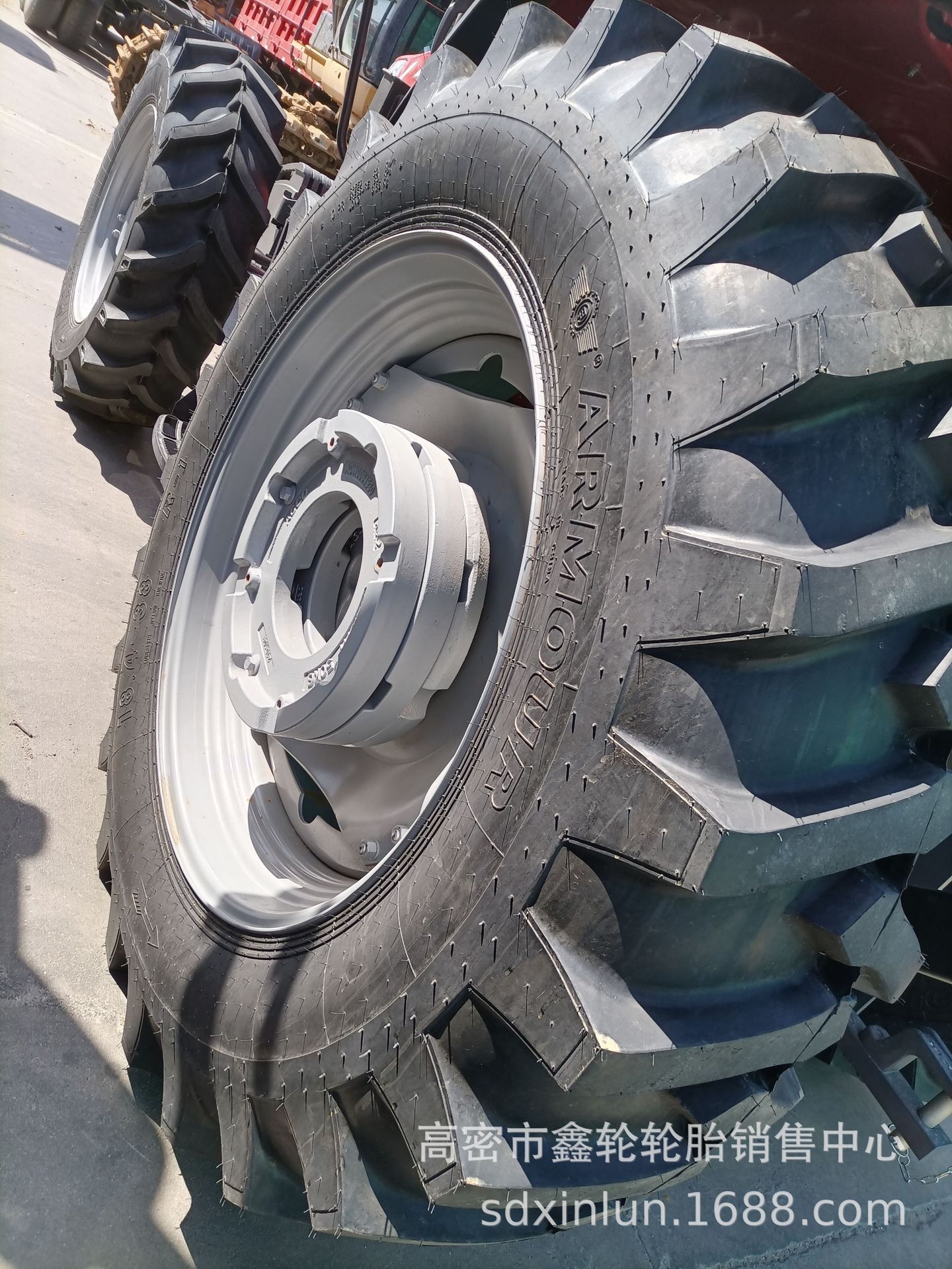 甲字18.4-38轮胎人字花纹拖拉机轮胎农用胎