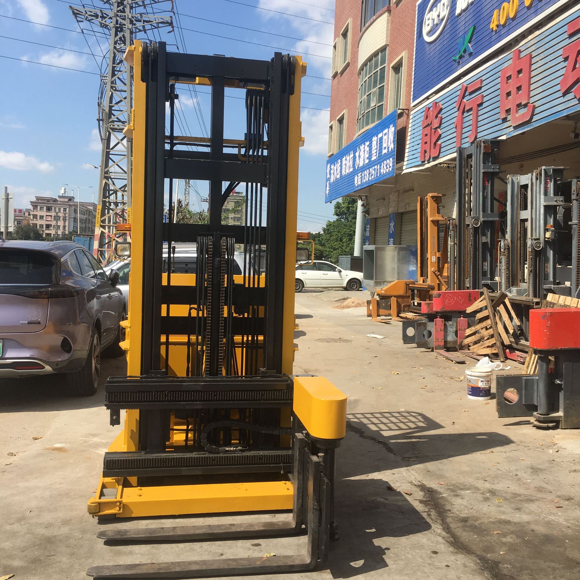 三向叉车三向电动堆垛车1吨升高6米三向叉车窄通道三向叉车