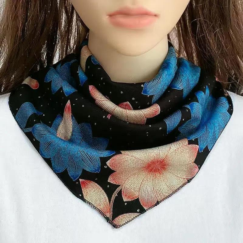 Fashion New Triangular Binder Silk Scarf Thin Women's Autumn and Winter Warm Scarf Fake Collar Korean Style All-Match Neck Protection Bandana