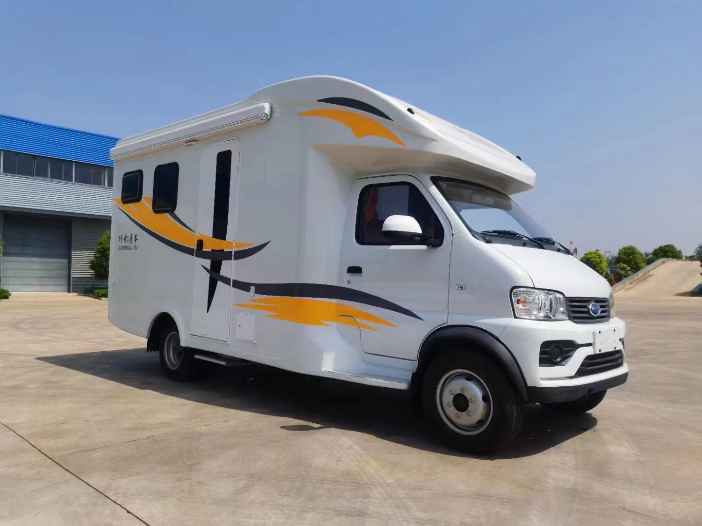 柳州市小型流动服务车 快剪理发车可按揭 工业区流动摆摊理发车