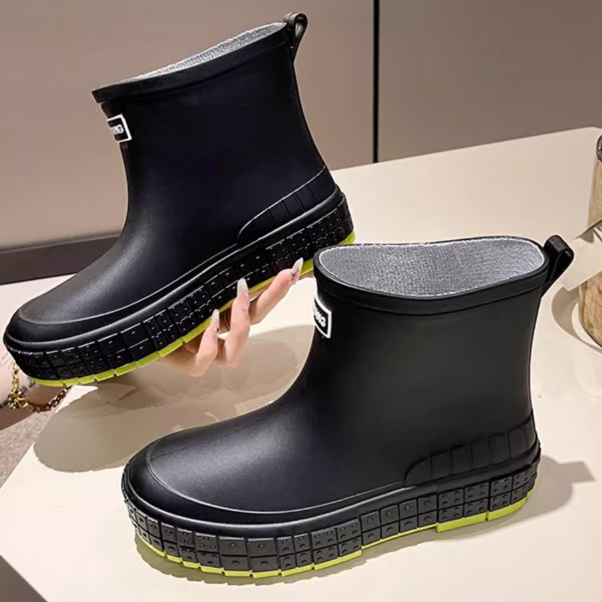 日式格子雨鞋学生百搭雨鞋水鞋防水靴防滑短筒保暖户外厨房胶鞋女