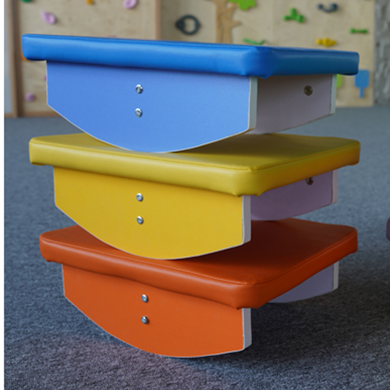 软包平衡台.感统训练器材.木制平衡板.幼儿园软体教具摇滚跷跷板