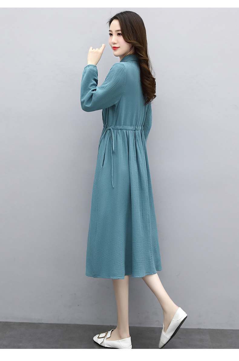雾中女孩 2021春季新款韩版优雅复古盘扣中长款纯色翻领a字连衣裙