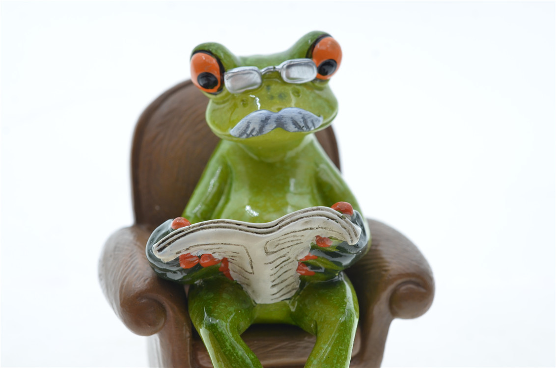 创意可爱北欧园林居家爷爷奶奶情侣沙发青蛙节操娃树脂摆件工艺品