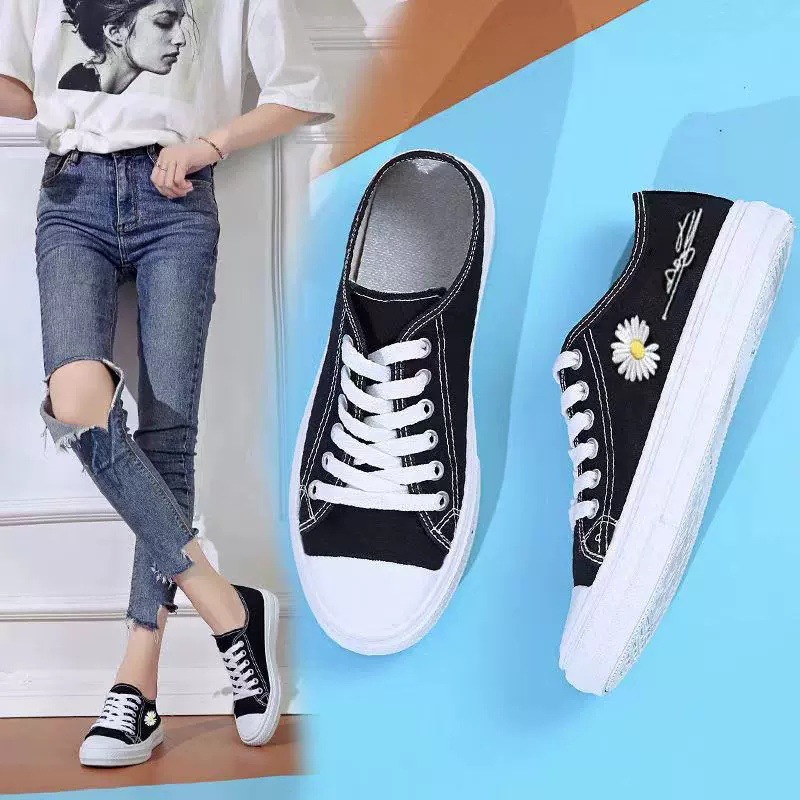 2023 Canvas Shoes Female Students Korean Style Casual Flat Skateboard Shoes Little Daisy Lace-up Platform Shoes One Piece Dropshipping Casual