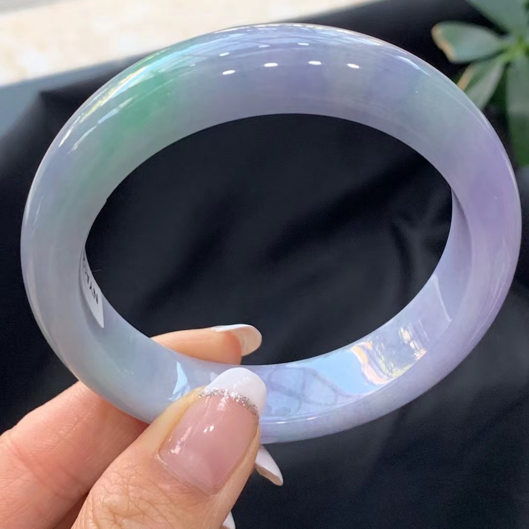 缅甸翡翠a货手镯冰糯种水春带彩翡翠手镯一手货源28000元 圈口57