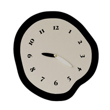 北欧现代简约风格塑料挂钟创意艺术个性钟表家用静音石英钟木摆钟