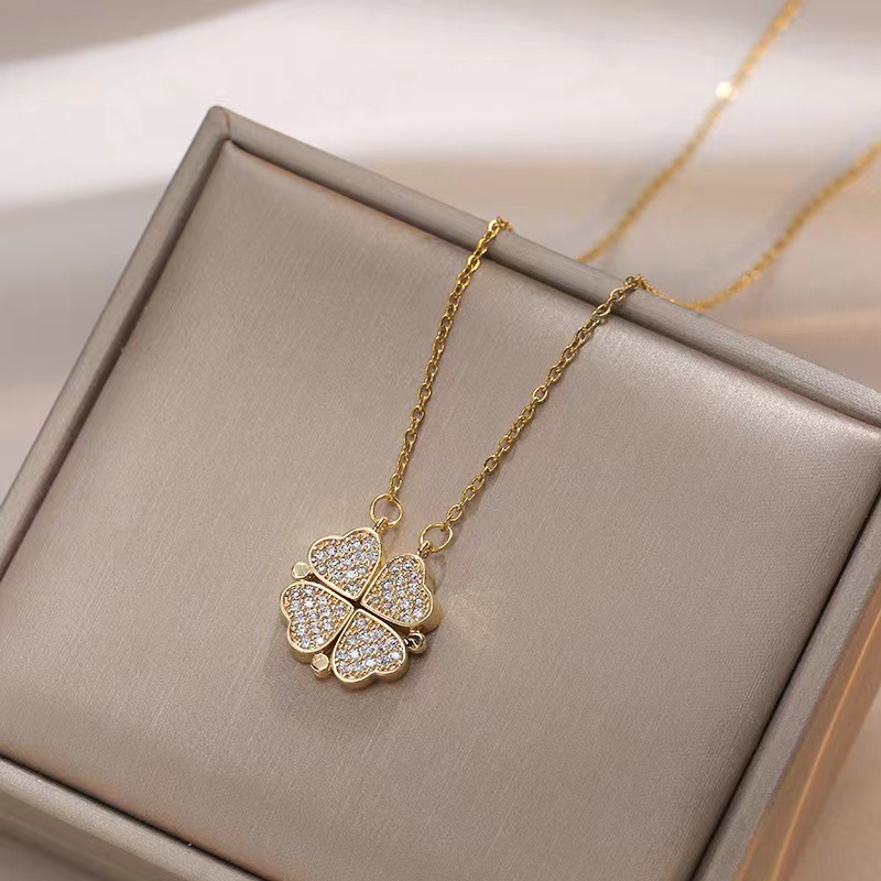 Four-Leaf Clover Necklace Women Wear More Love Deformation Special-Interest Design Chinc Temperament Four-Leaf Clover Fashion Ornament Wholesale