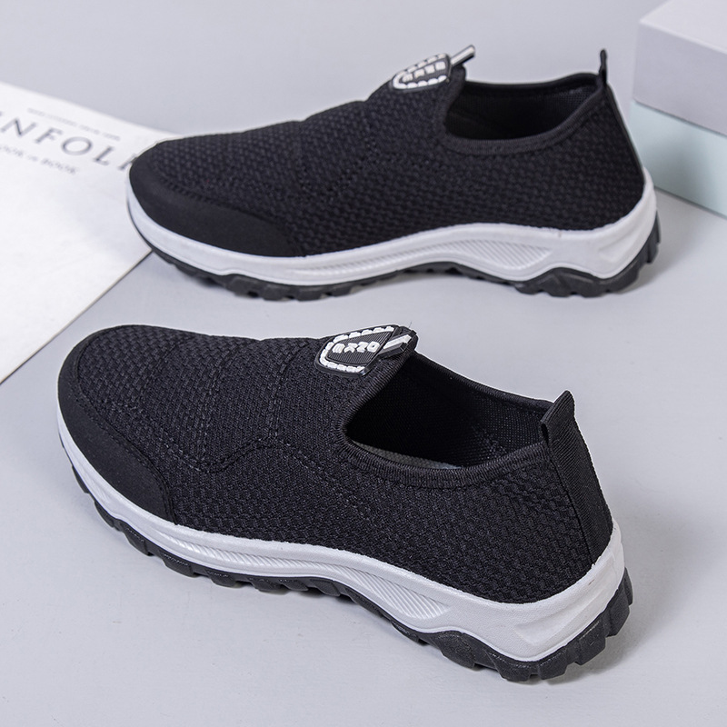 Traditional Beijing Cotton Shoes Women's Winter Fleece-lined Soft Soled Velvet Fleece-lined Warm Snow Boots Mom Shoes Elderly Cotton Shoes Wholesale