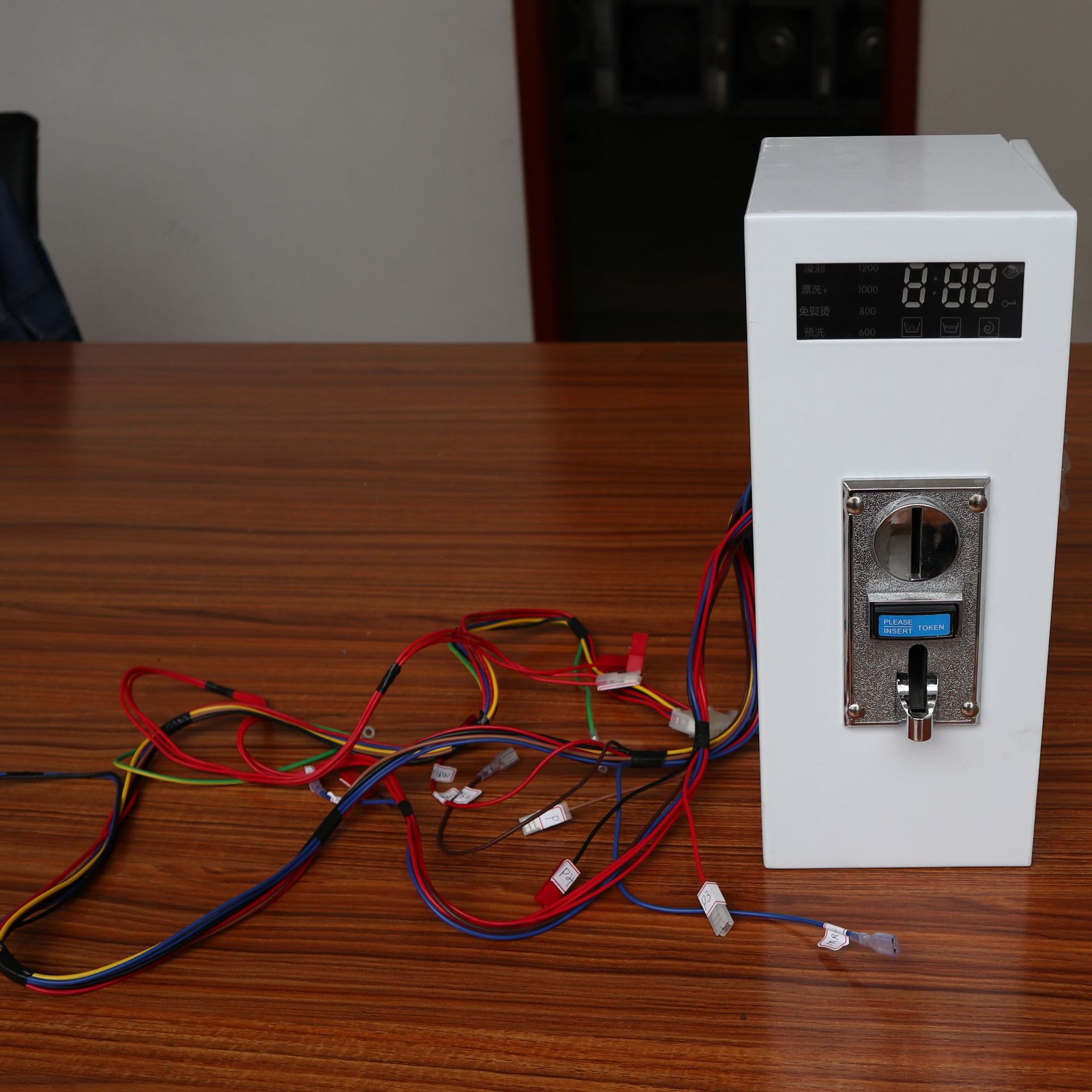 厂家供应投币洗衣机 投币机 刷卡器 滚筒洗衣机投币器