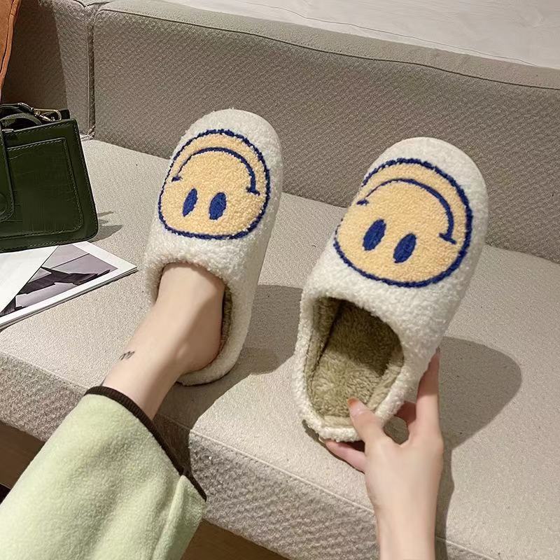 2021 Smiley Face Slippers Furry Couple Slippers Female Cute Autumn and Winter Home Indoor Cotton Slippers
