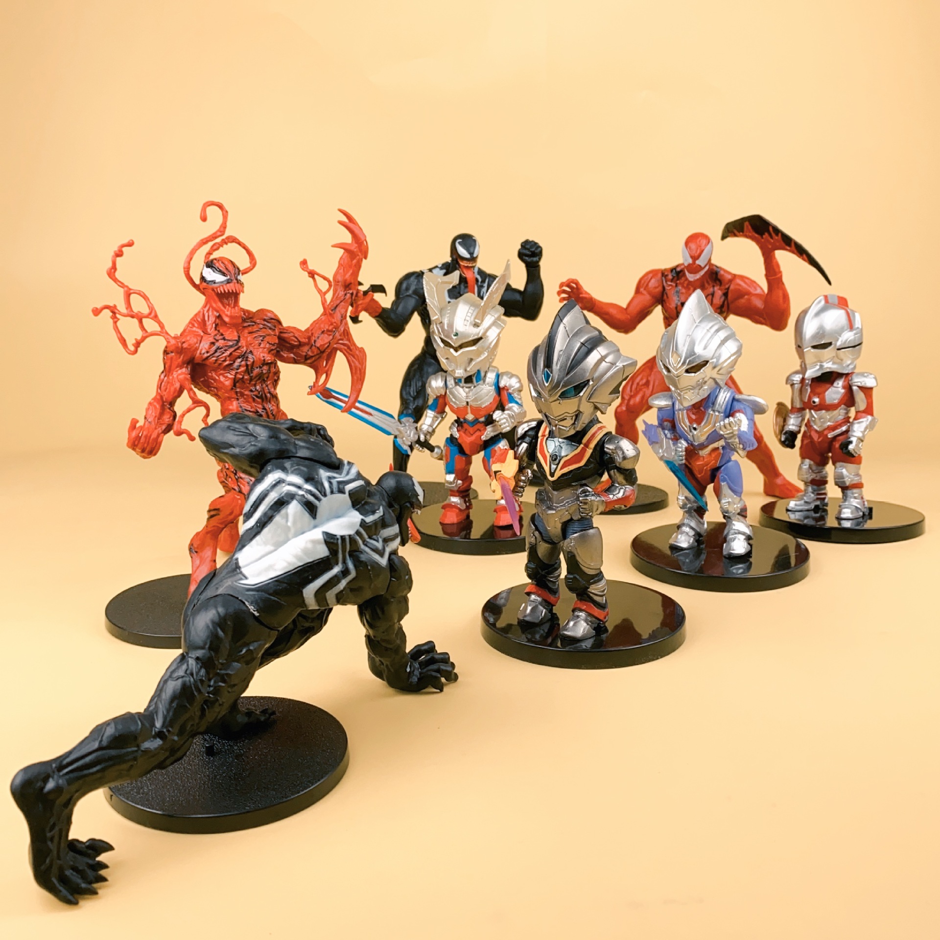 in Stock and Fast Delivery 4 Poison Marvel Heroes War Ultraman Overseas Hot PVC Garage Kits Ornaments Model Wholesale