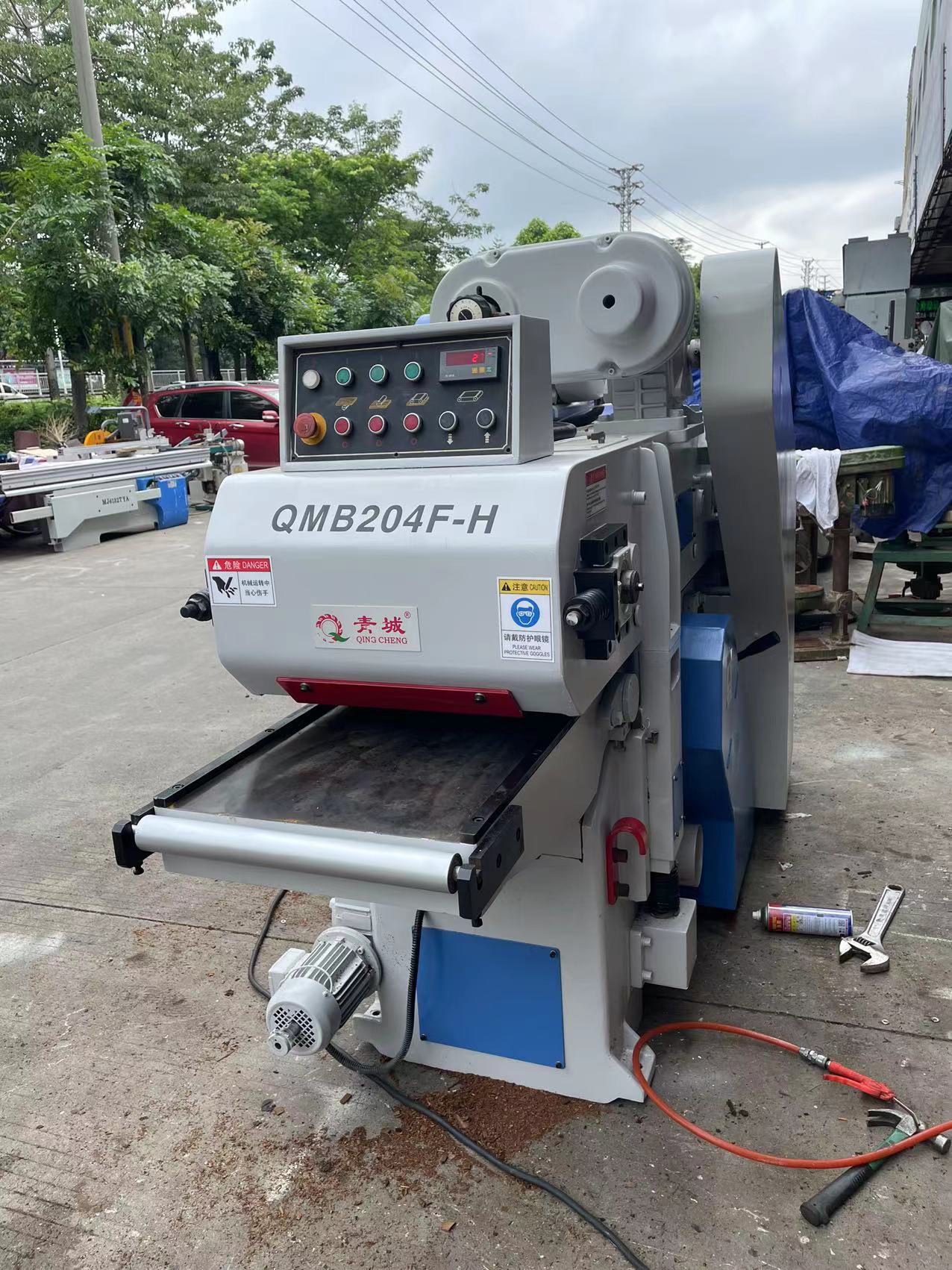 供应木工机械双面刨木机大量高价回收各类二手木工机械设备