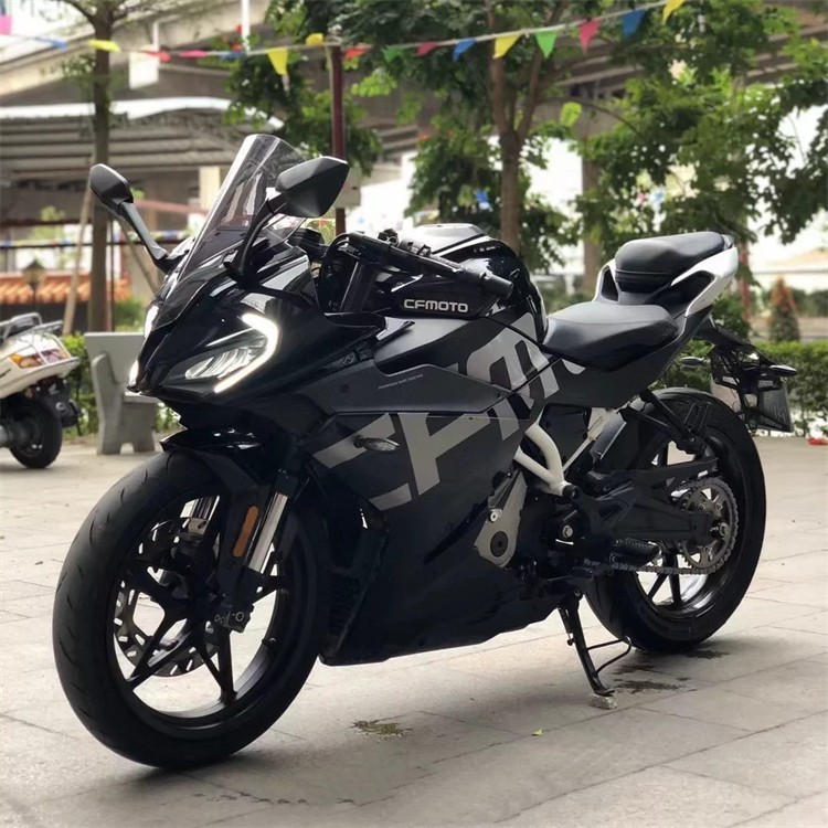 春风sr250cc跑车nk250电喷水冷街车st狒狒nk150重机车趴赛摩托车