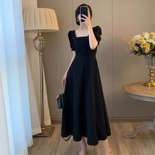 法式赫本风黑色方领连衣裙子高级感长裙女装梨形身材夏季2024新款