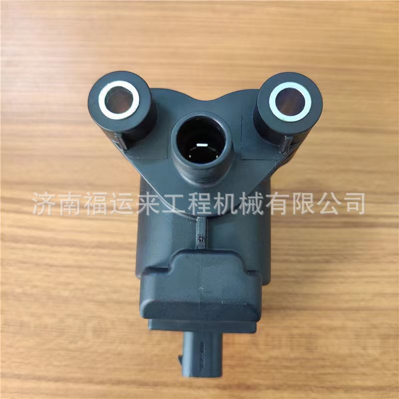 适用于重汽曼lng天然气发动机点火线圈豪沃t7h汕德卡t5g点火线圈
