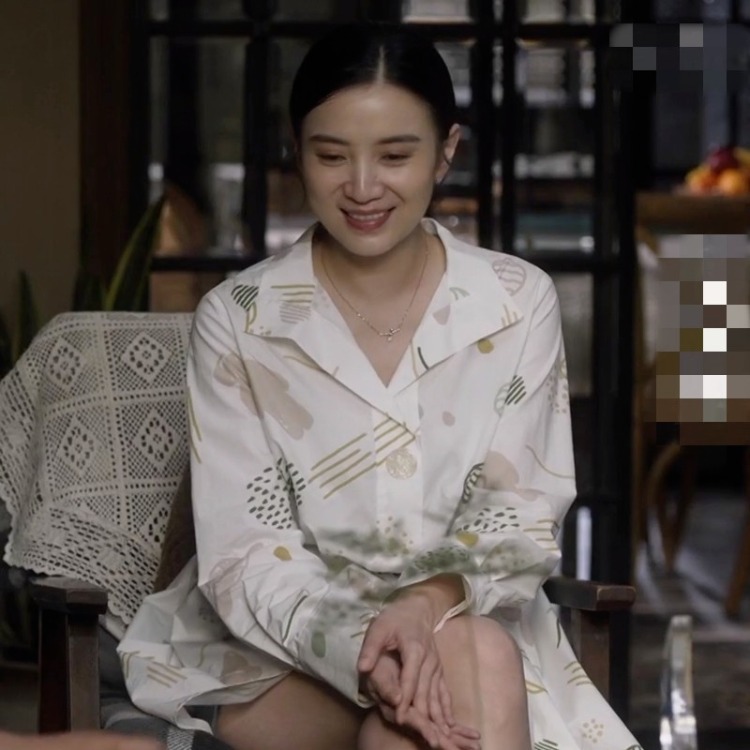 小舍得南俪宋佳同款衣服女春夏季新款气质通勤印花收腰西装连衣裙