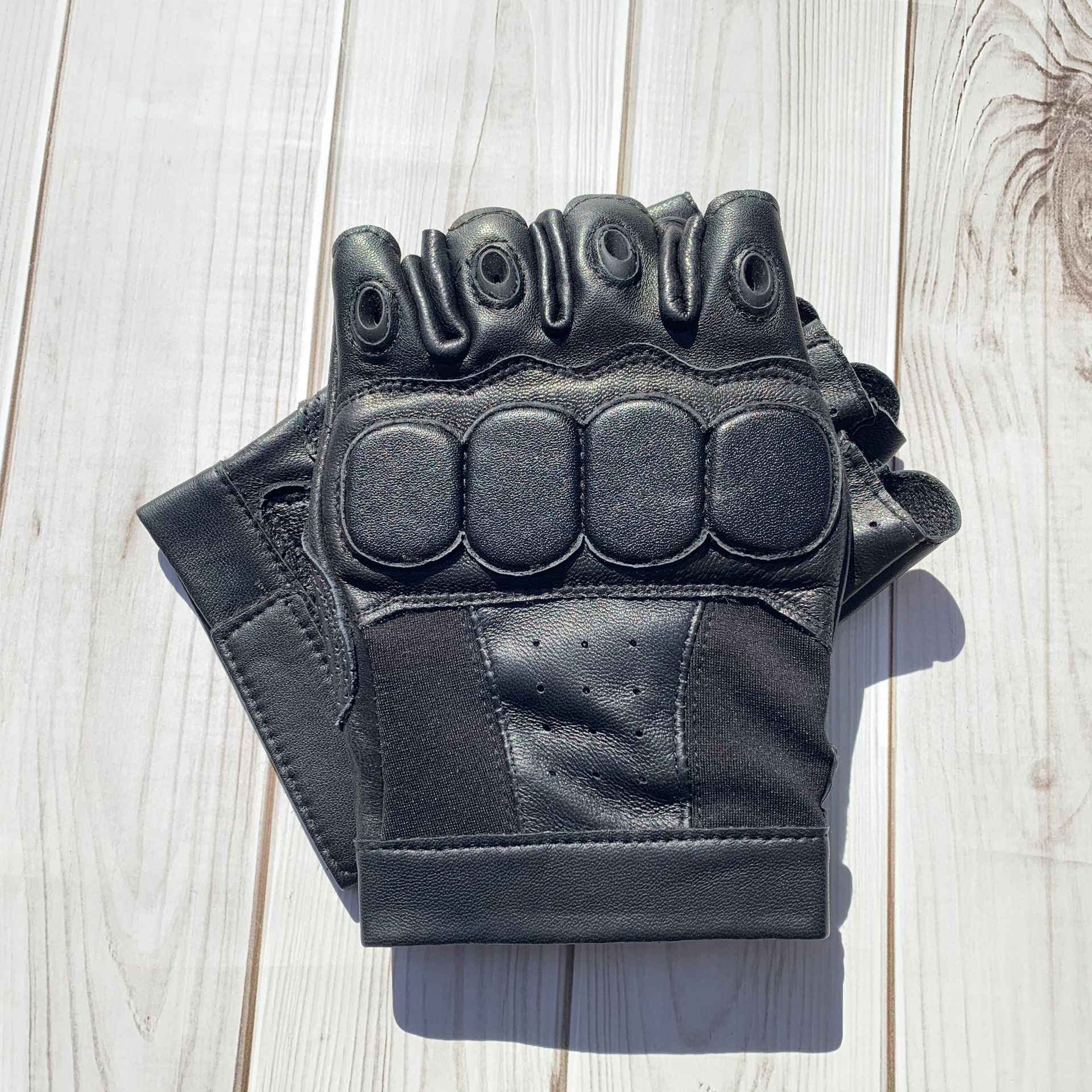 真皮半指战术手套男安保安防巡逻雪豹猎鹰特种兵作战训练配发手套