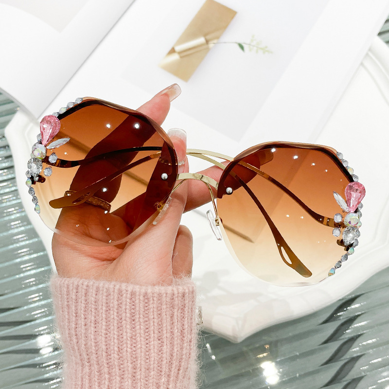 2023 New Cross-Border Frameless Trimming Sun Glasses Fashion Sunglasses Big Face Internet Celebrity Diamond Sun Glasses Korean Style