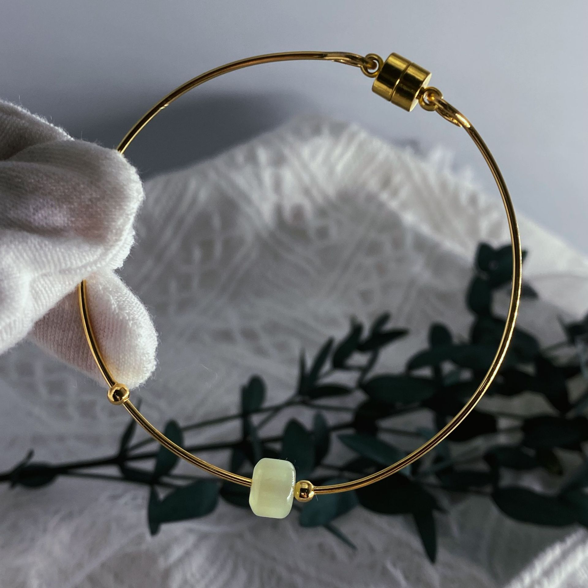 天然和田玉手镯女复古简约小众设计高级感轻奢精致冷淡风玉珠手环