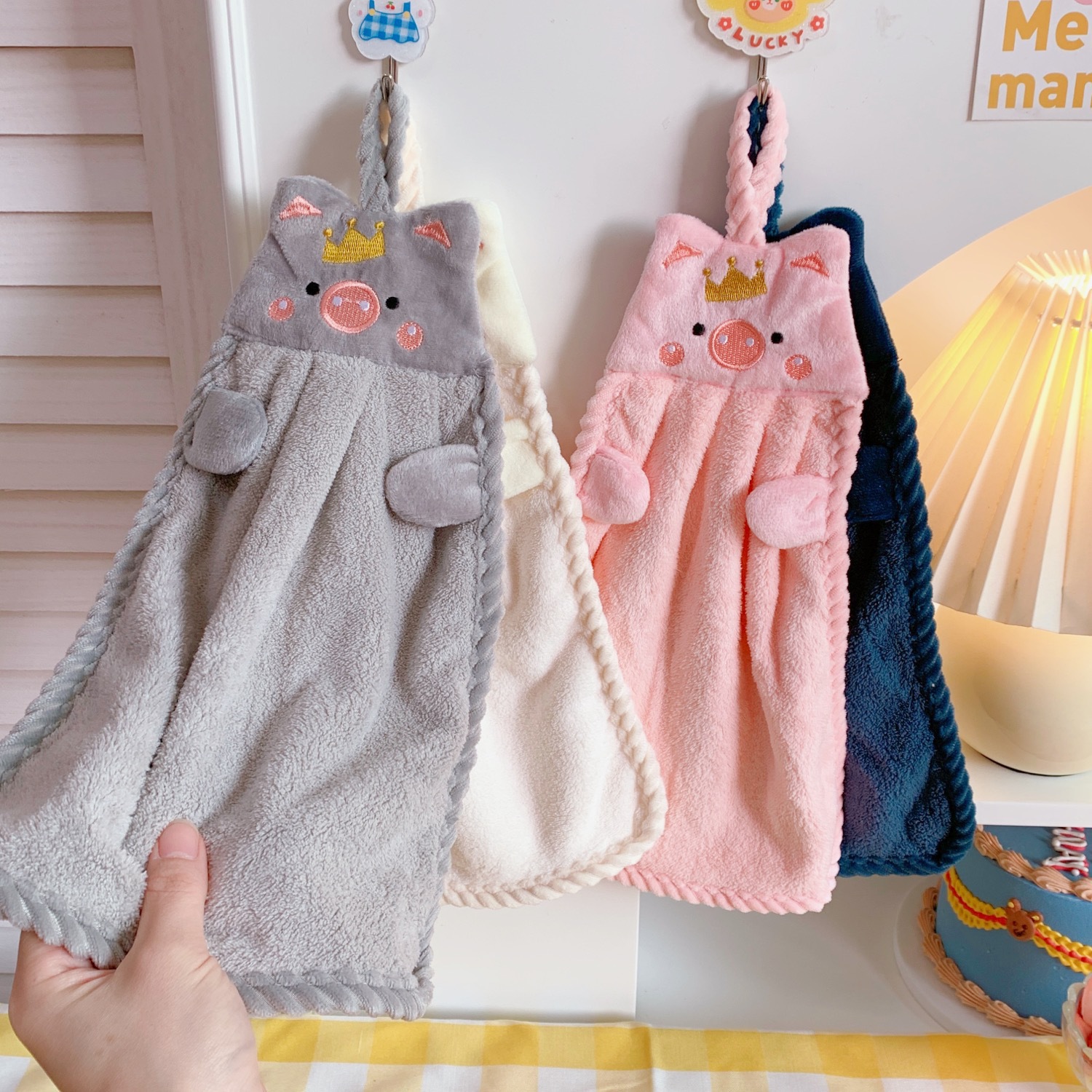 Hanging Coral Fleece Thickened Hand Towel Cute Pig Cartoon Soft Cute Absorbent Towel Kitchen Lint-Free Cloth