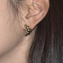 韩国东大门同款牛角包耳钉925银针小众设计感高级可颂面包耳饰