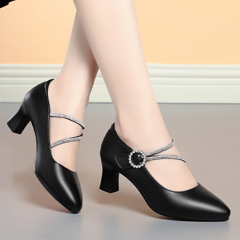 防滑空姐工作鞋女黑色皮鞋平底圆头久站不累软底上班职业单鞋女鞋