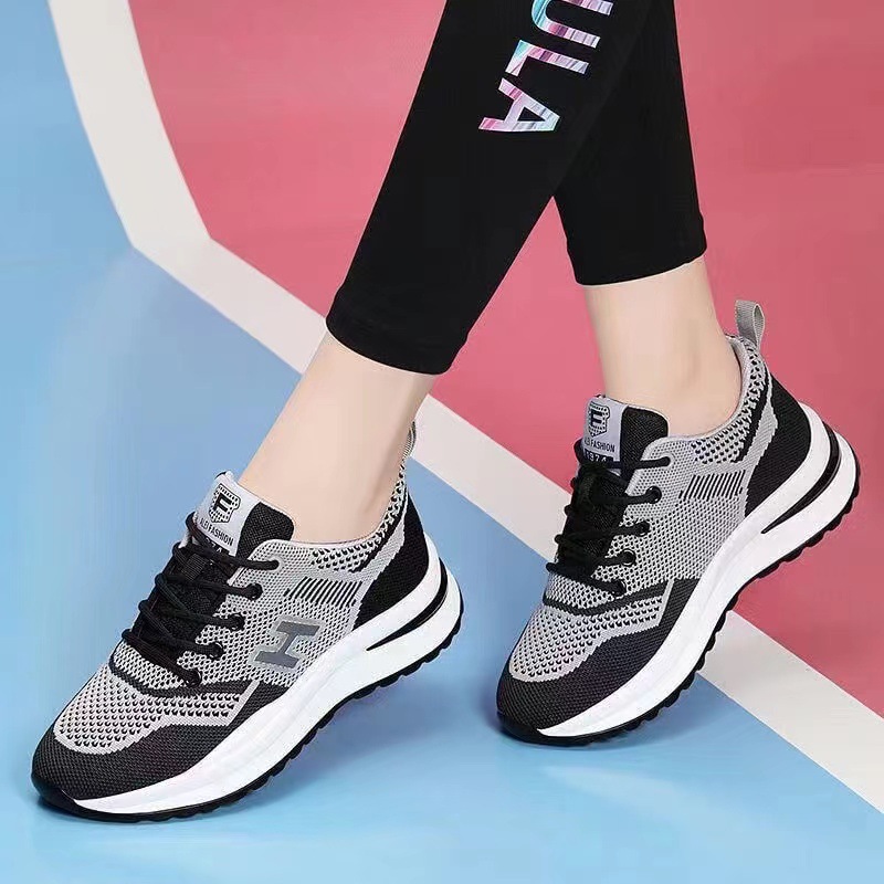 Flyknit Breathable Clunky Sneakers Women's 2023 New Summer Mesh Casual Women's Shoes Thick Bottom Running Sneakers Women's Hundred