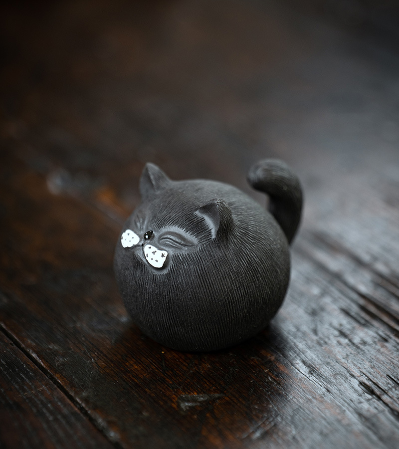 宜兴原矿紫砂茶宠猫雕塑个性创意泥绘招财猫摆件茶玩老虎猫咪厂家