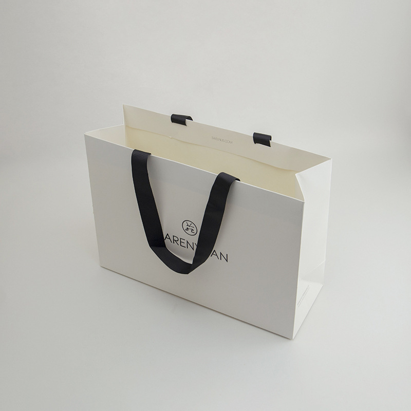 白卡纸手提袋 logo烫黑金羽绒服羊绒大衣女装店包装购物袋定制