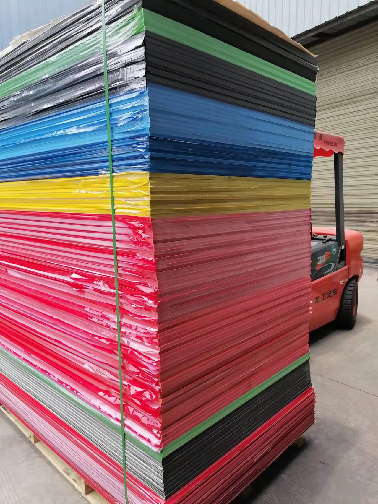 彩色pvc板雪弗板全彩亮彩pvc板光面板哑面板可按客户需求厂家供应