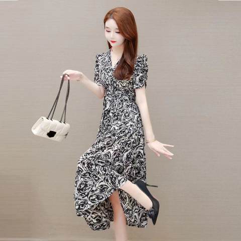 2023 Summer New Elegant Age-Reducing Stitching Mom Wear Fashionable Printed Western Style plus Size Dress Women's Clothing