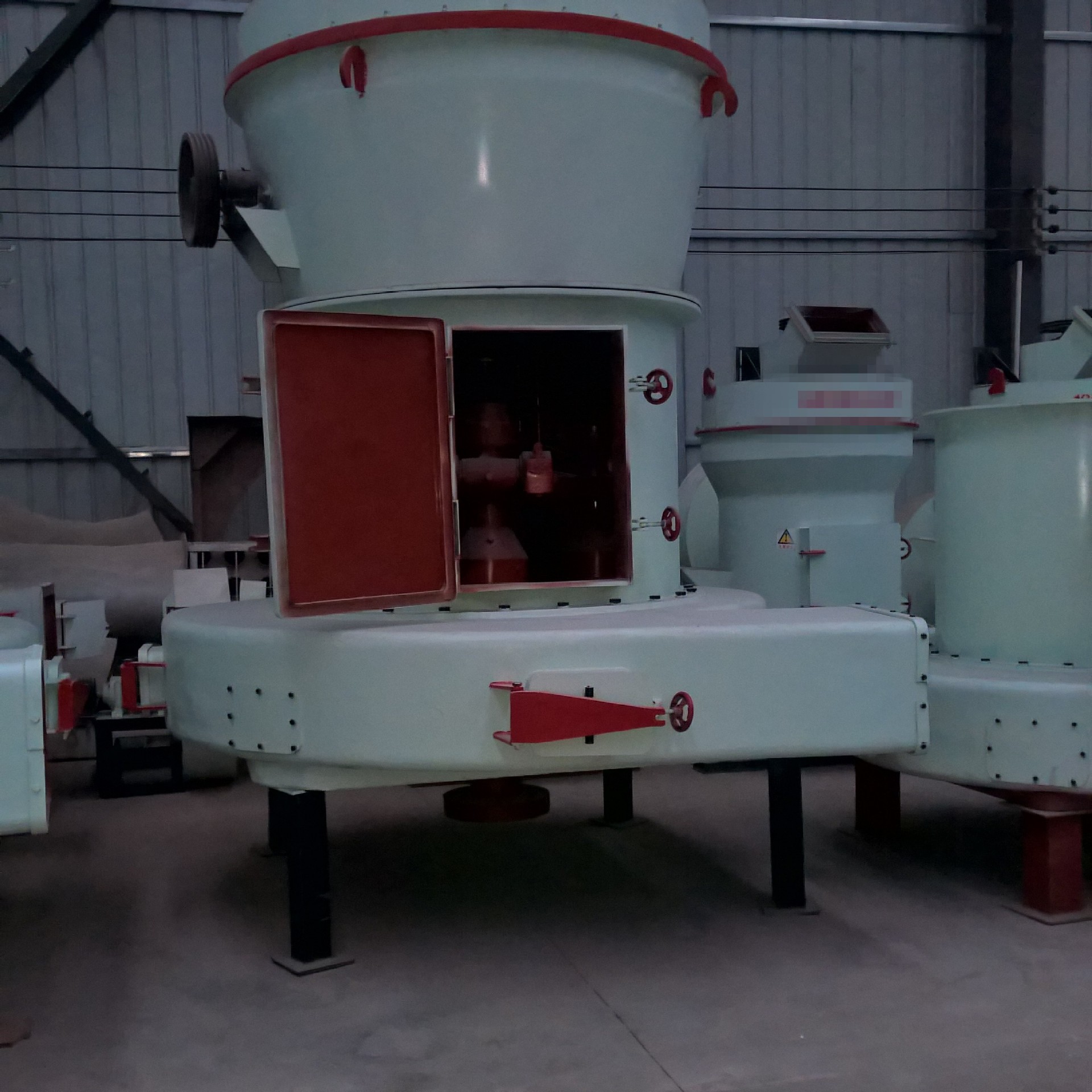 供应 矿石雷蒙磨 重晶石超细磨粉机 高压悬辊磨欧版粗粉磨粉机