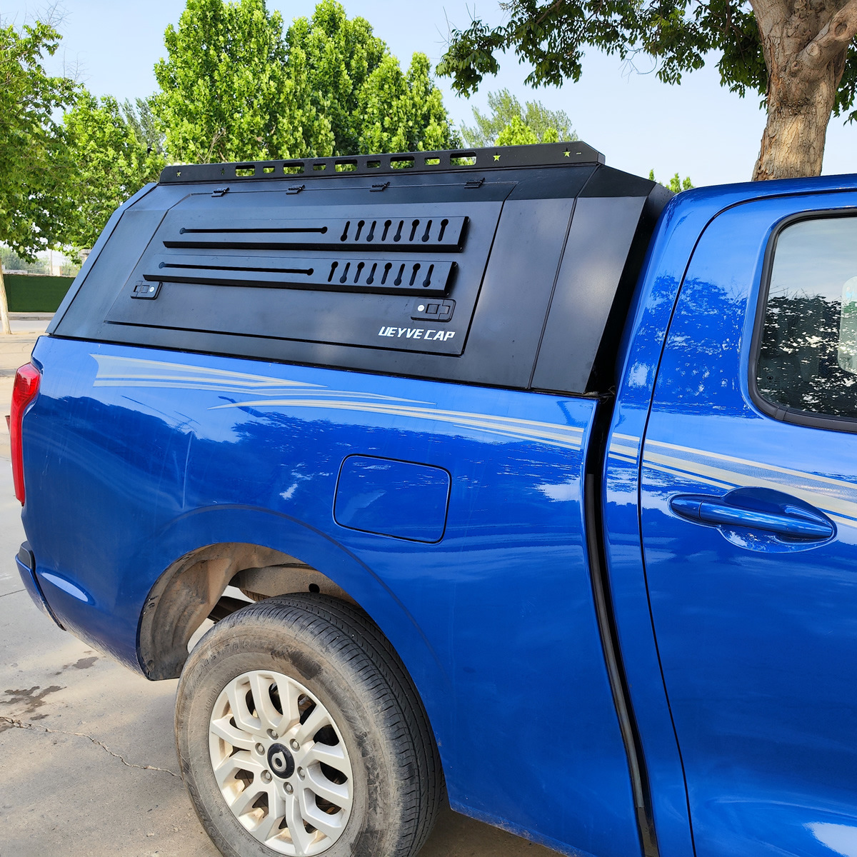 纳瓦拉锐骐67皮卡盖改装三开门后盖尾箱盖货箱盖不锈钢材质 ueyve