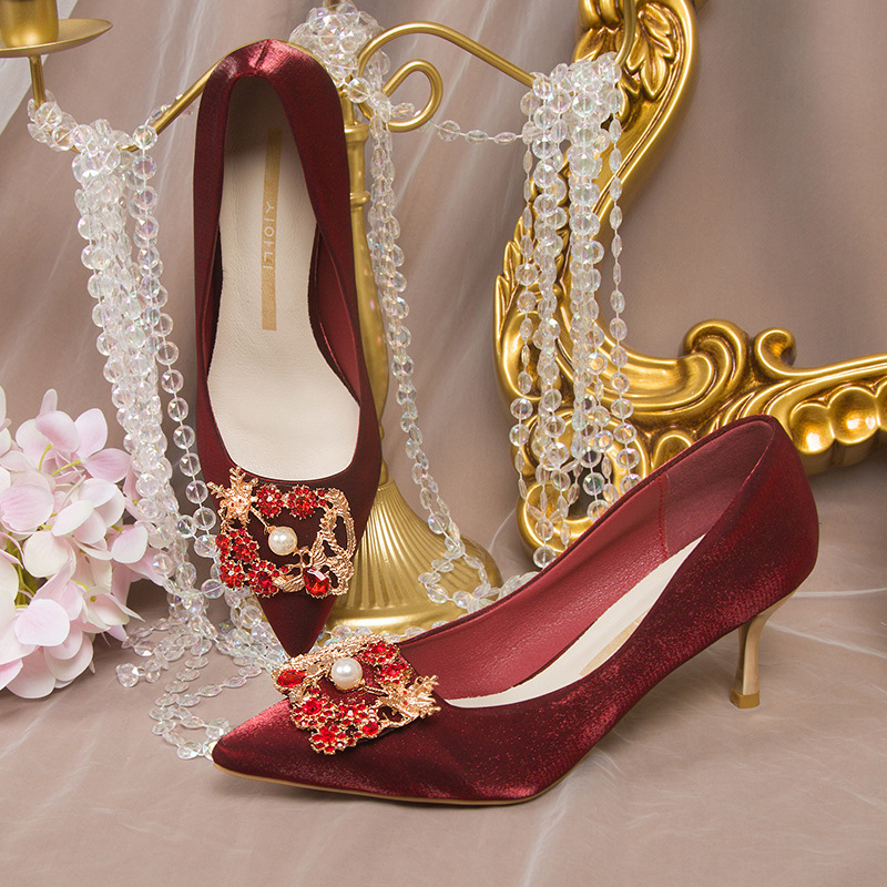 婚鞋女鞋2021年四季新款伴娘鞋细跟中式龙凤水钻皇冠高跟鞋新娘鞋