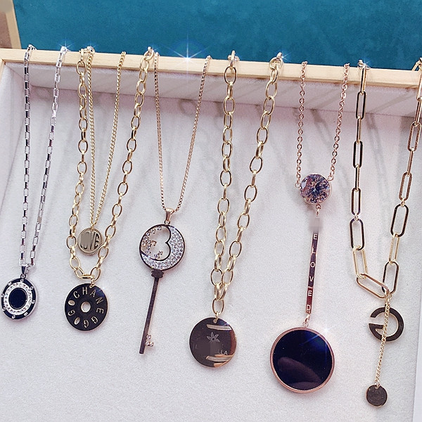 80—100元/条【包装】:卡片 透明opp袋【项链类型】:锁骨链,长款项链