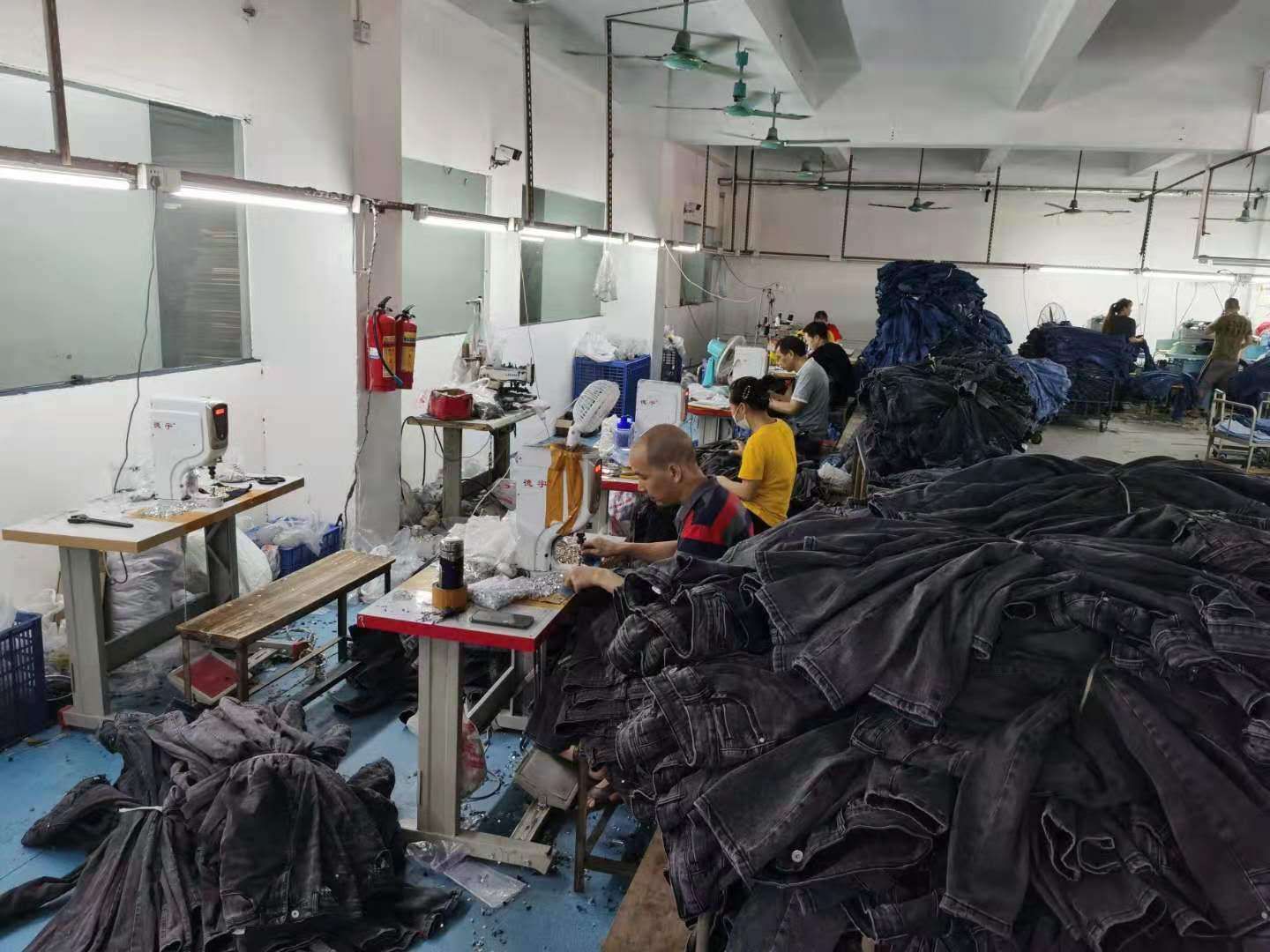 外贸牛仔上衣定制欧美牛仔外套定制广州新塘牛仔裤工厂