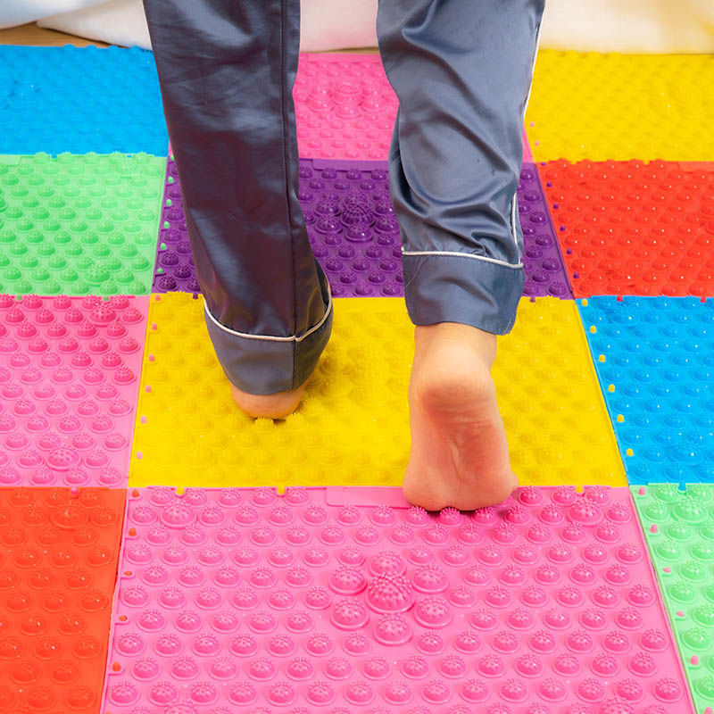 指压板儿童跑男同款儿童感统训练脚足底按摩垫大痛批发亚马逊代发