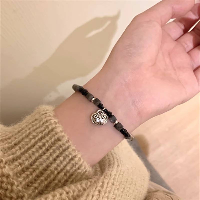 Customized New Chinese Style Jet Rich Word Pattern Lock Bracelet Retro National Trend Style Female Light Luxury Minority Accessories 2023