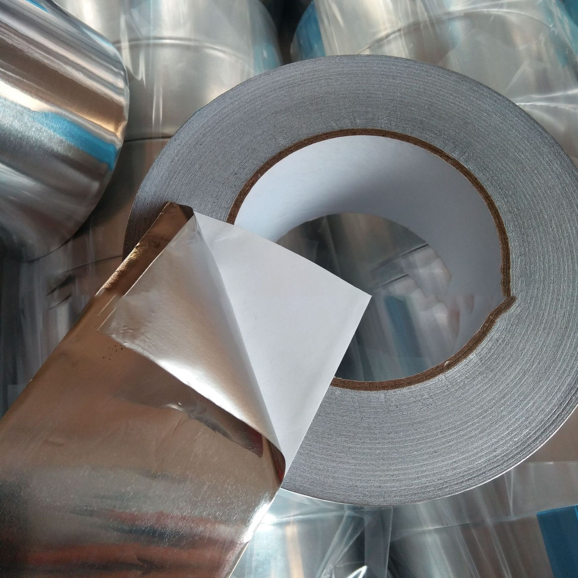 厂家低价dz锡箔片 带纸锡片 背胶锡片 自粘锡箔片 卷装锡片