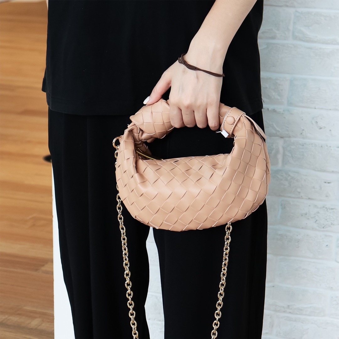 24新款迷你编织手提包休闲打结包饺子包链条单肩云朵包女士手拿包