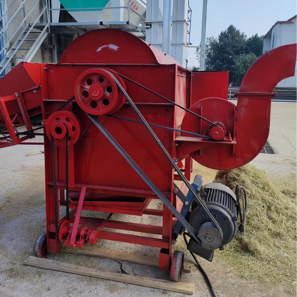 0成交2台玉米扒皮脱粒机上下组合机家用苞米剥皮脱粒机打