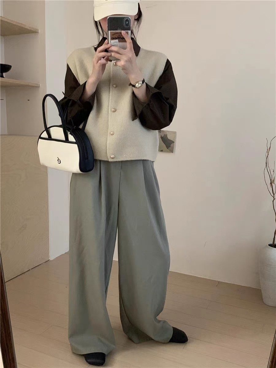 韩系气质金扣针织马甲秋冬温柔软糯外搭毛衣背心纯色叠穿上衣女春