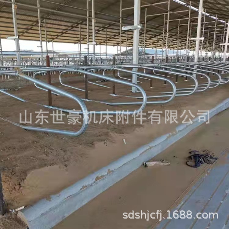 郑州恒力双面热镀锌牛卧栏尺寸牛卧床休息定位栏0625