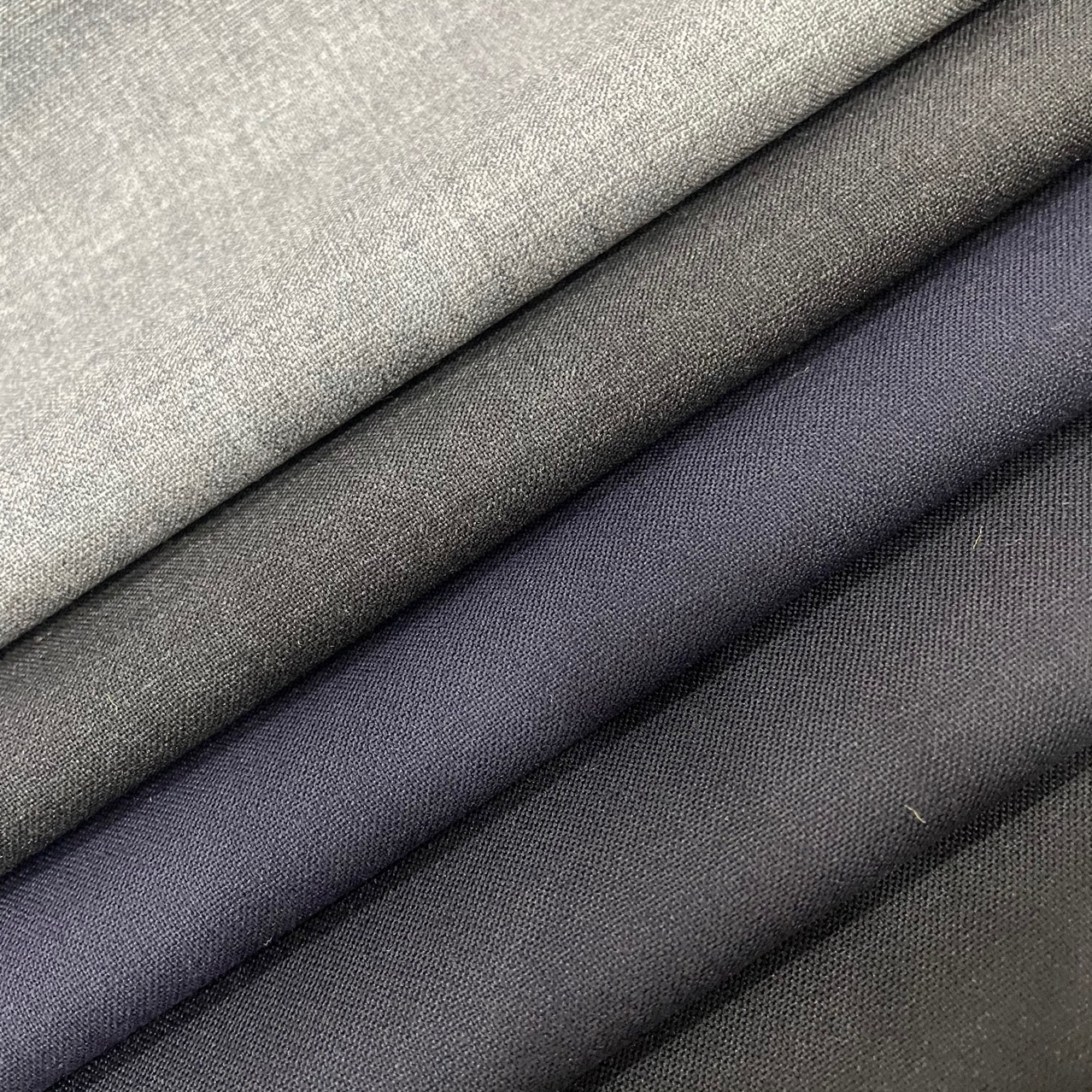 平纹加厚凡立丁弹力精纺羊毛西服面料50羊毛裤子西装职业装毛料