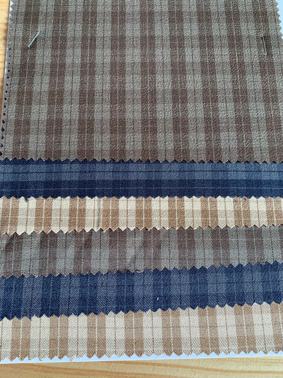 涤纶氨纶弹力格子布料 外贸出口服装格子面料 色织格纹布匹批发