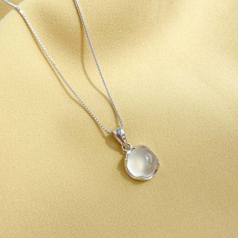 s925纯银白玉髓项链女时尚高级感热销新品配饰跨境爆款网红吊坠潮