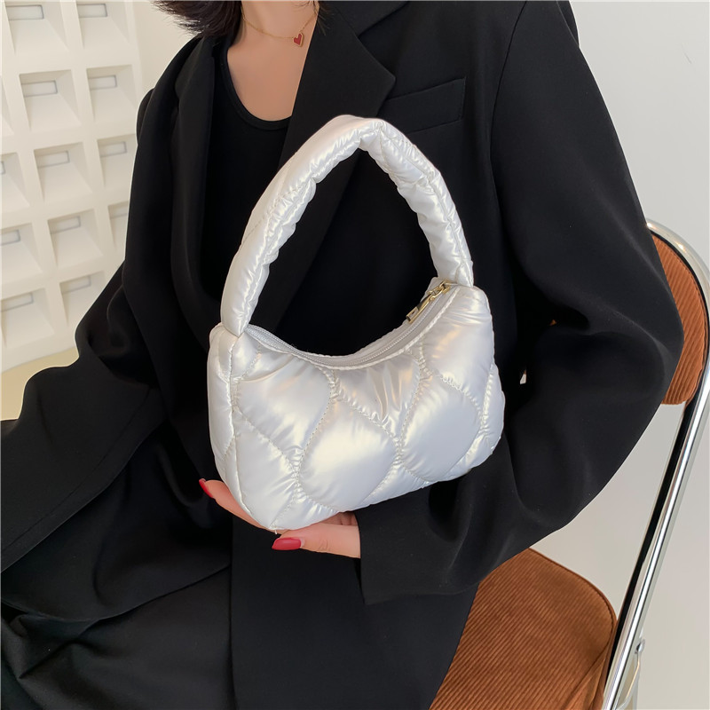 Foreign Trade Fashion Personalized down Cotton Bag Women's 2022 Fashion Shoulder Underarm Bag Trendy Cloud Portable Women's Bag